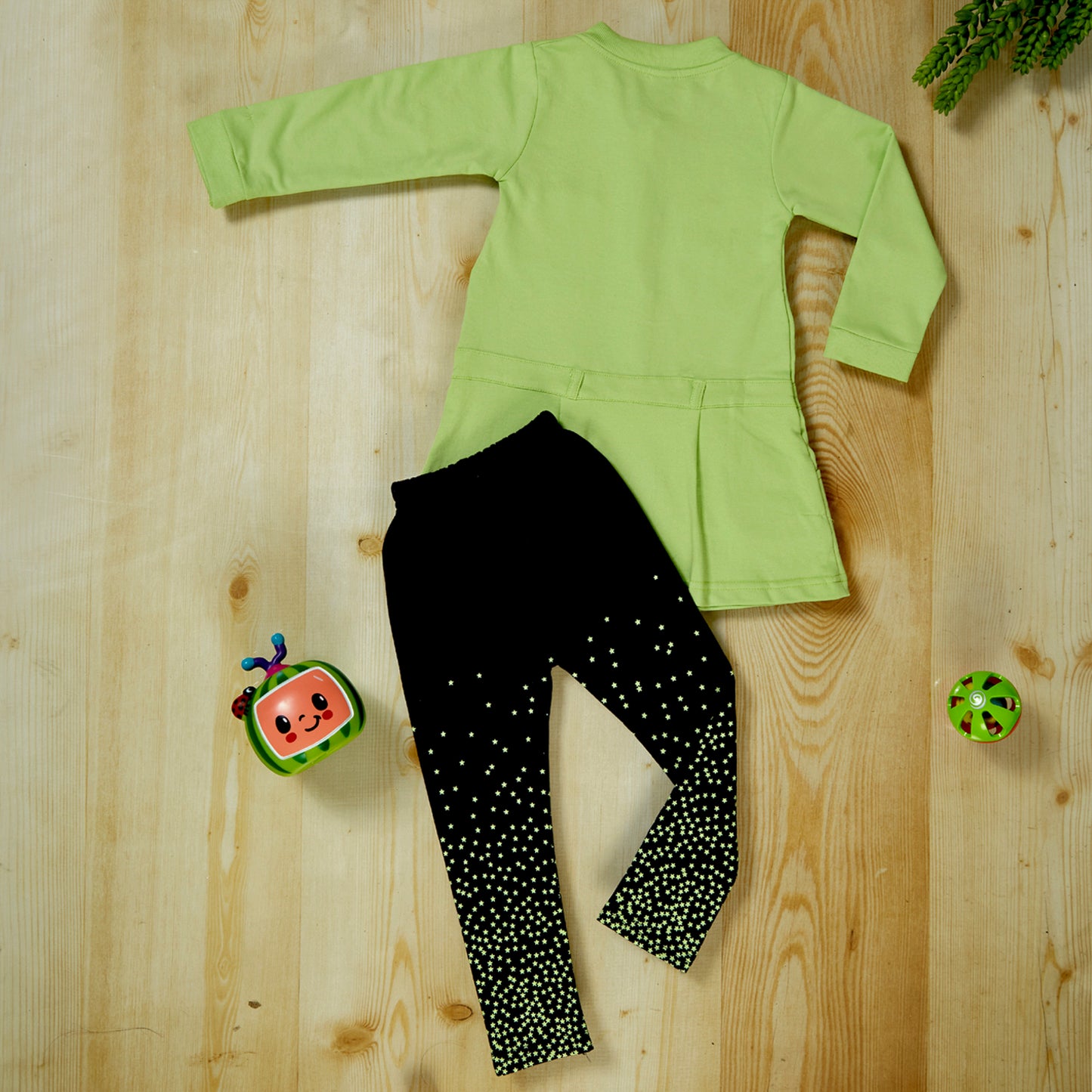 Green Cute Magic Dress and Stars design leggings set for girls