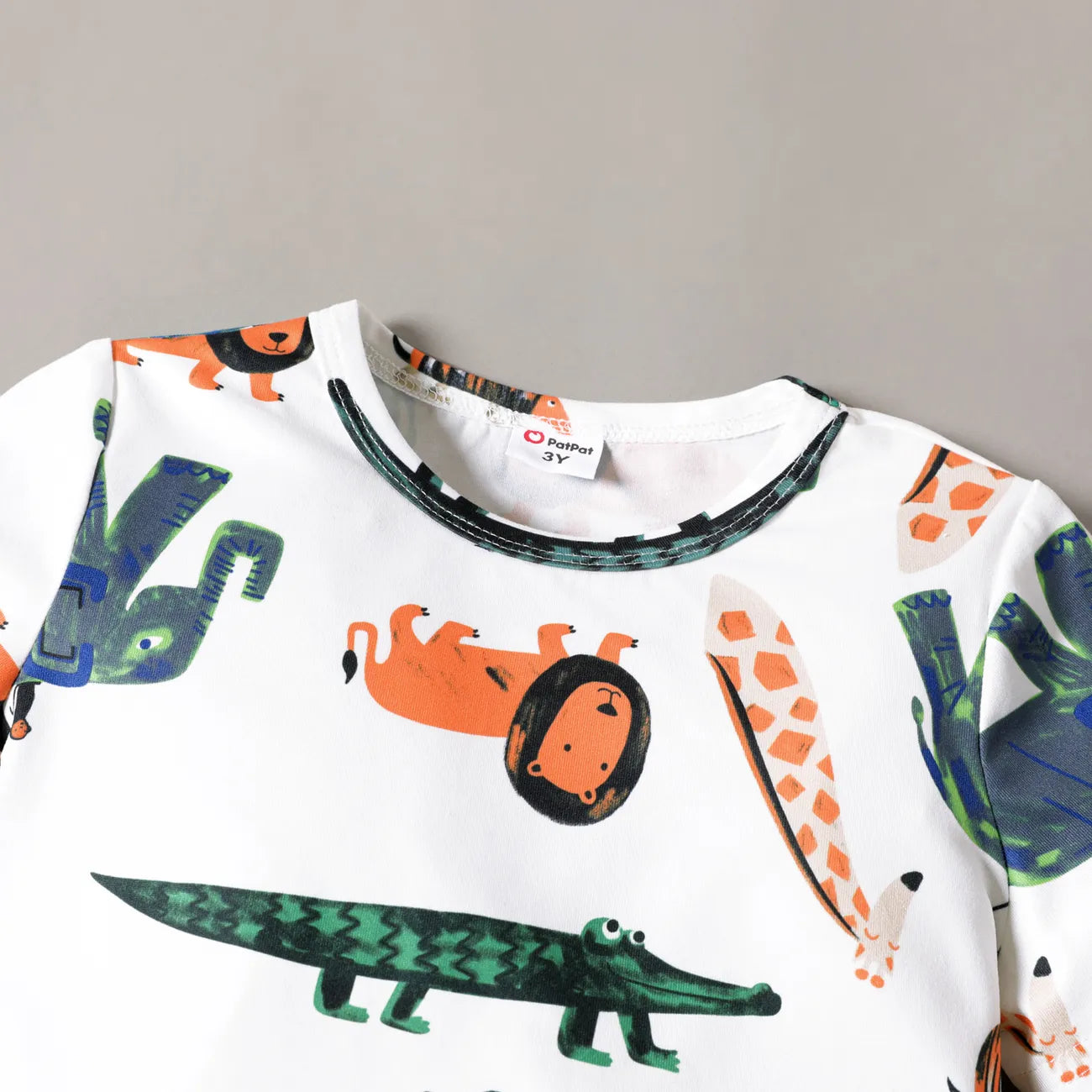 2-piece Kid Boy Animal Bear Print Short-sleeve Tee and Elasticized Shorts Set