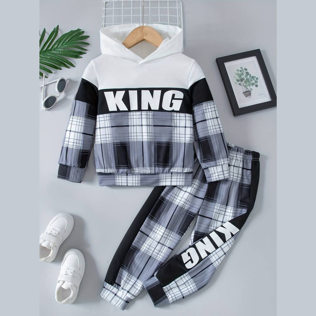 2pcs Boy's Plaid Pattern Stitching Outfit, KING Print Hoodie & Sweatpants Set (Golden Brown)